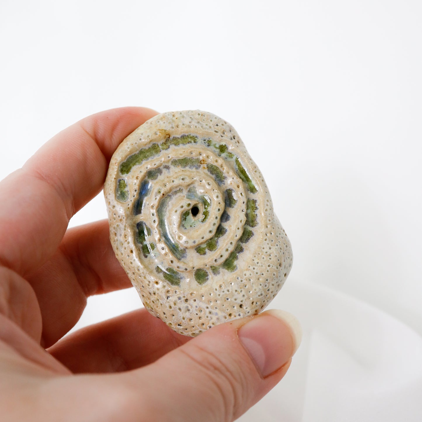 Räucherstäbchen-Halter Spirale Pebble II